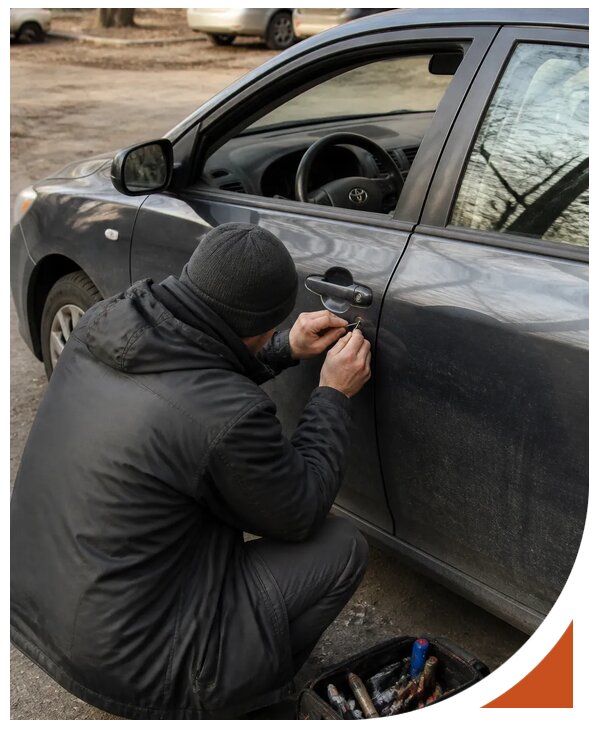 Профессиональное вскрытие автомобиля Тойота без повреждений в Ижевске